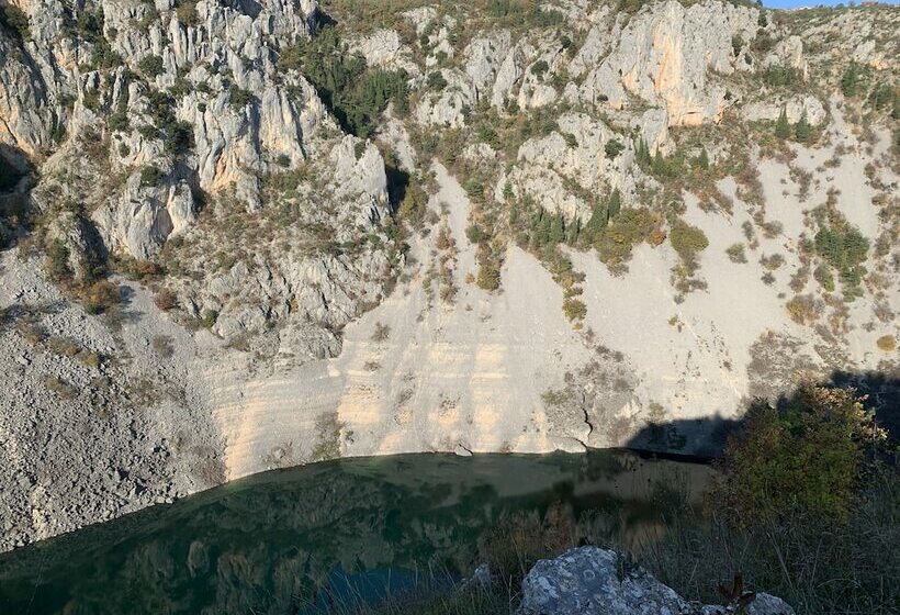 بنسيون Imotski Blaue See Apartments , Pool