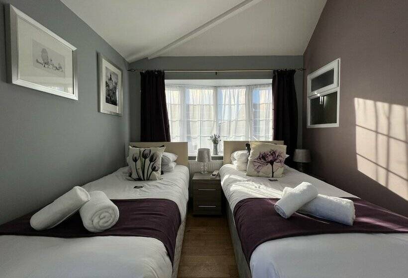 بنسيون Lancaster Close Serviced Accommodation