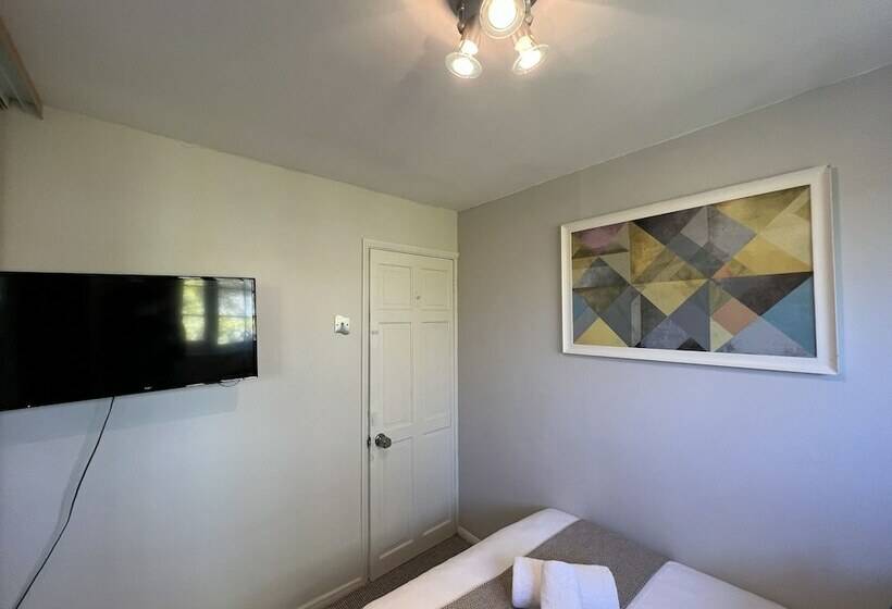 بنسيون Lancaster Close Serviced Accommodation