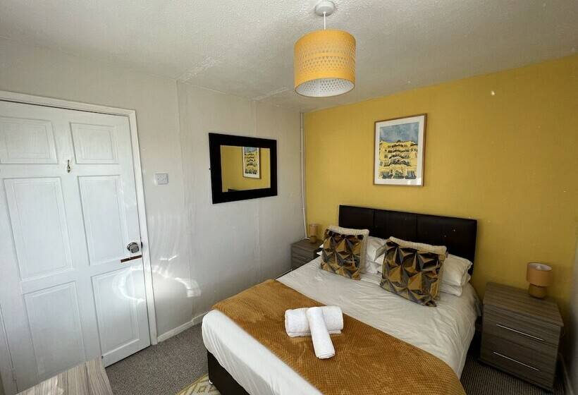 بنسيون Lancaster Close Serviced Accommodation