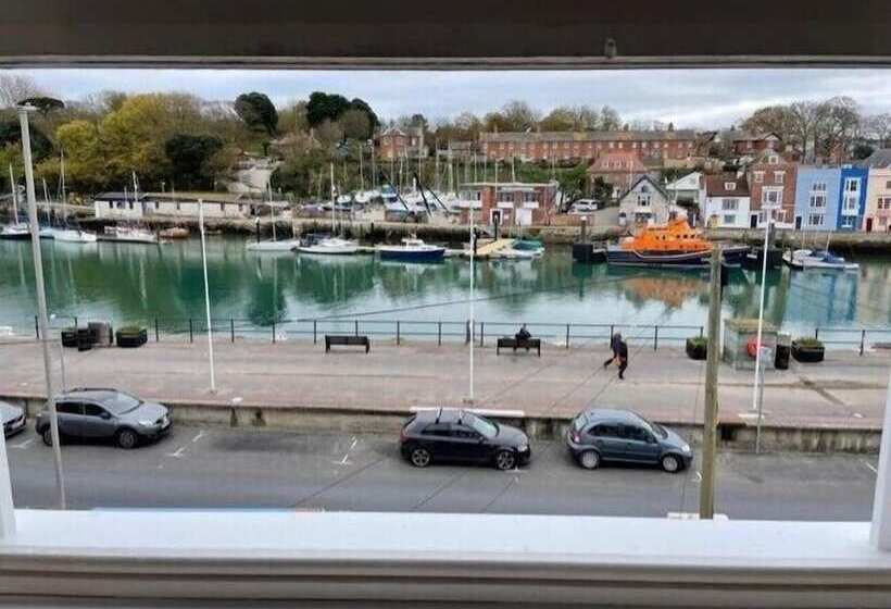 פנסיון Seascape Guest House