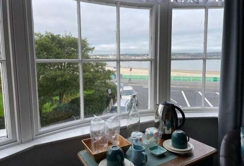 פנסיון Seascape Guest House