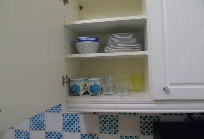 إقامة Lovely 2 Bed House In Bolton Greater Manchester