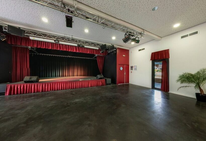 리조트 Le Conquerant