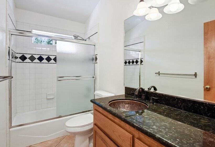 Truckee Pines Retreat Game Room & Forest Views