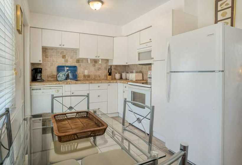 16431 Captiva Drive Cabin