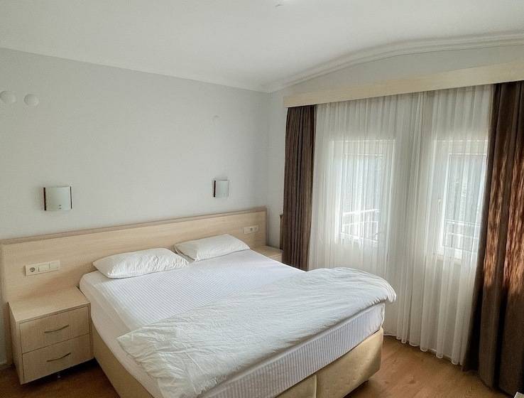 Amsterdam Otel & Suite