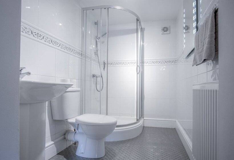 Angle Adventures   4 Bed Cottage   Angle