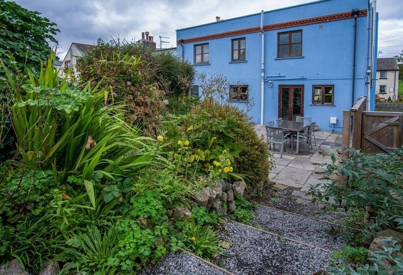 Angle Adventures   4 Bed Cottage   Angle