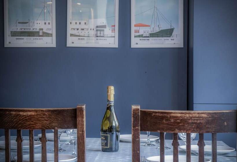 Angle Adventures   4 Bed Cottage   Angle