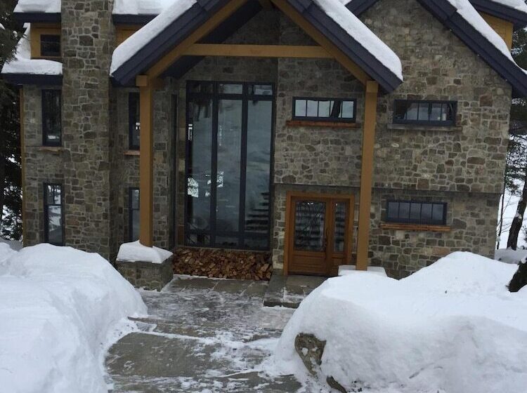 住宿加早餐  Gite Du Grand Peintre Gordon Harrison