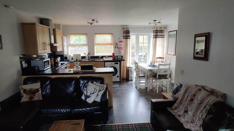 Ben Lomond Cottage   Loch Lomond And Arrochar Alps