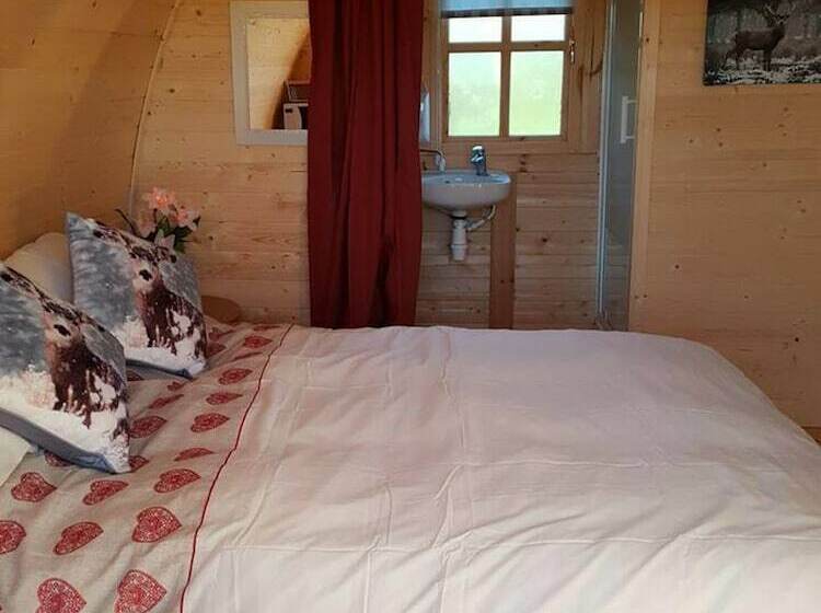 Cosy Glamping Pod Glamping In St Austell Cornwall