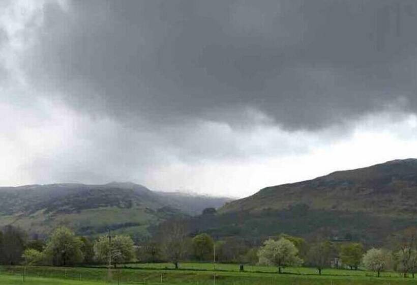 Dalveich Cottage W/hot Tub & Stunning Views