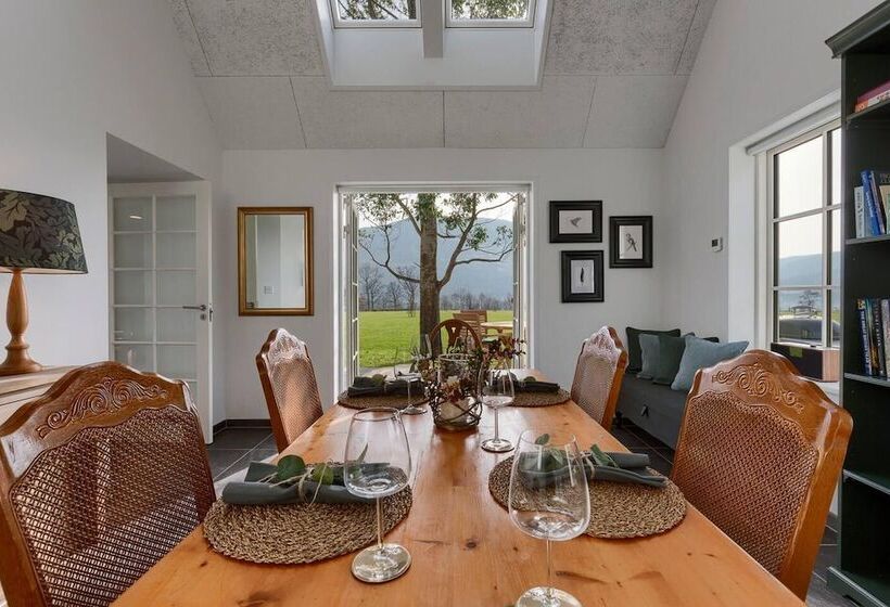 Dalveich Cottage W/hot Tub & Stunning Views