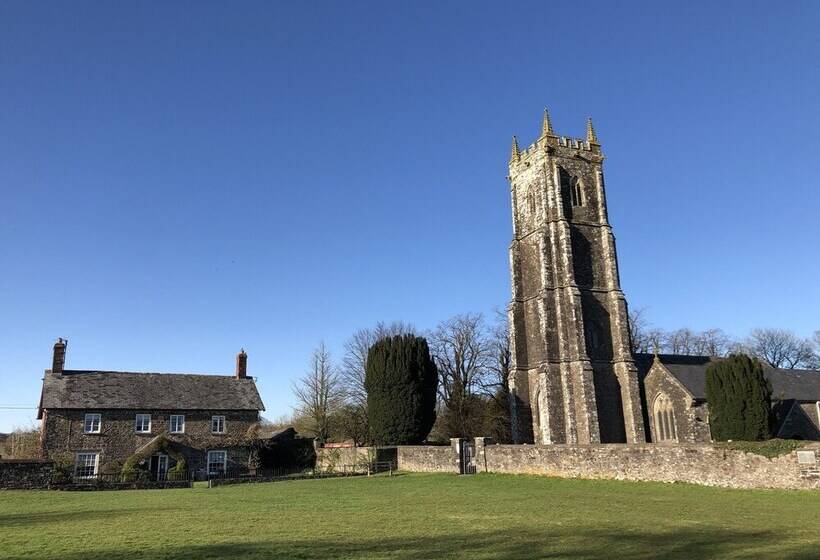 Enchanted Retreats At West Ford Devon