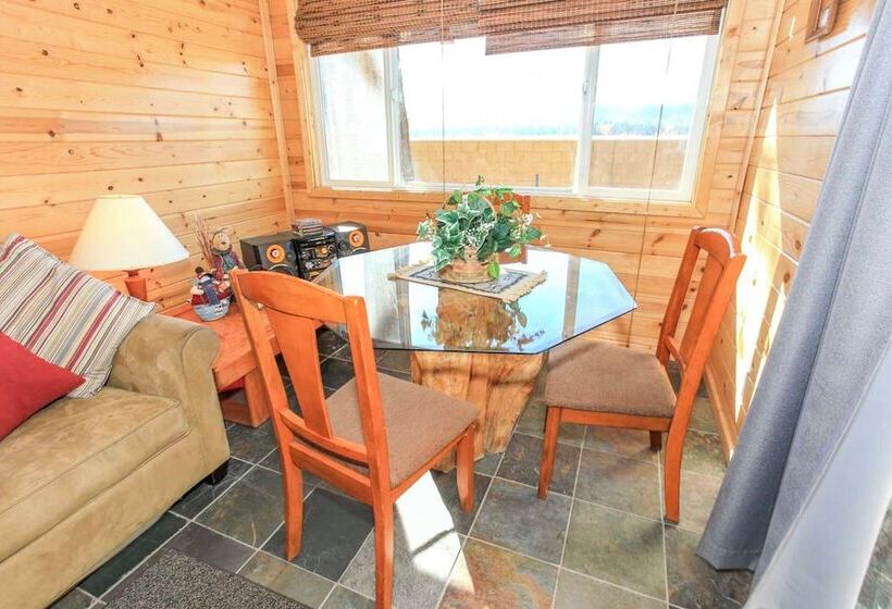 Fawnskin Lakeside Cabin