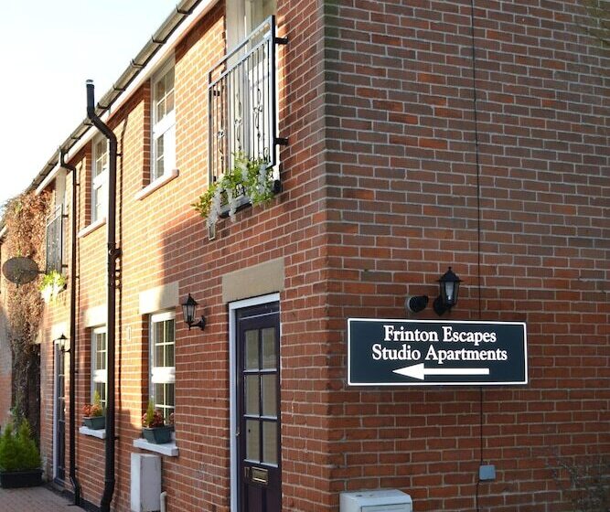 Frinton Escapes  The Cottage