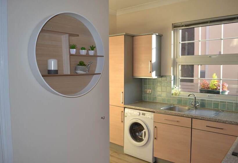 Frinton Escapes  The Cottage