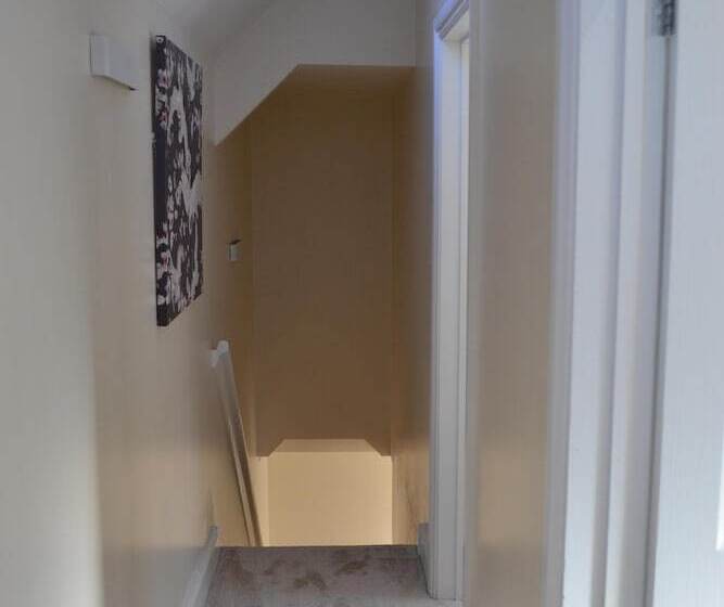 Frinton Escapes  The Cottage