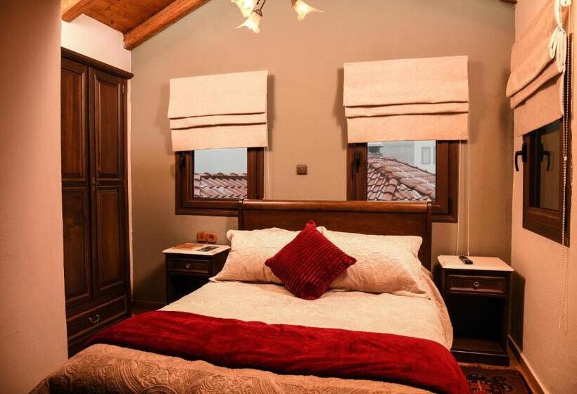 ホテル Archontiko Tarsouna