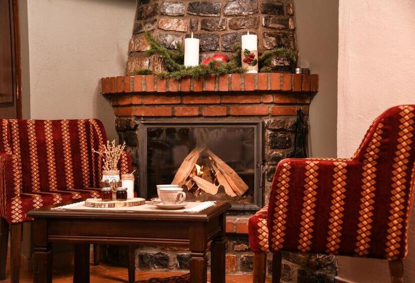 ホテル Archontiko Tarsouna