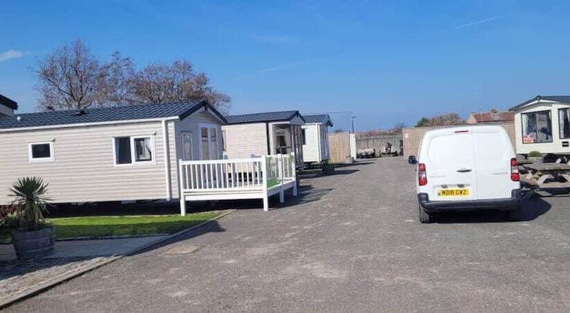 בית מלון כפרי Family Friendly 2 Bed Caravan In Rhyl, North Wales