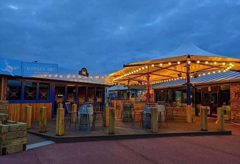 בית מלון כפרי Family Friendly 2 Bed Caravan In Rhyl, North Wales