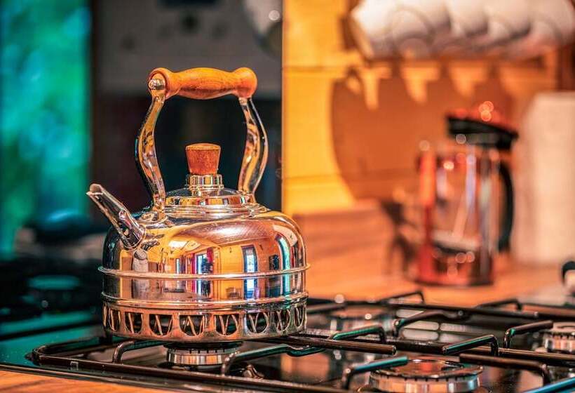 فندق Hawthorn Hideaway