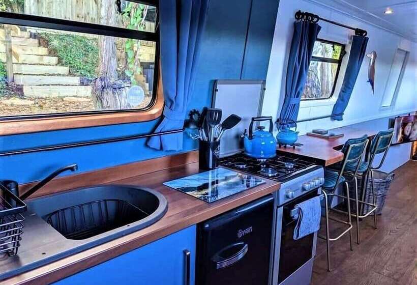 فندق Hawthorn Hideaway