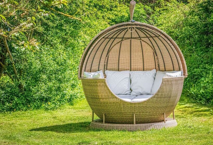 فندق Hawthorn Hideaway