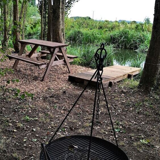 فندق Hawthorn Hideaway