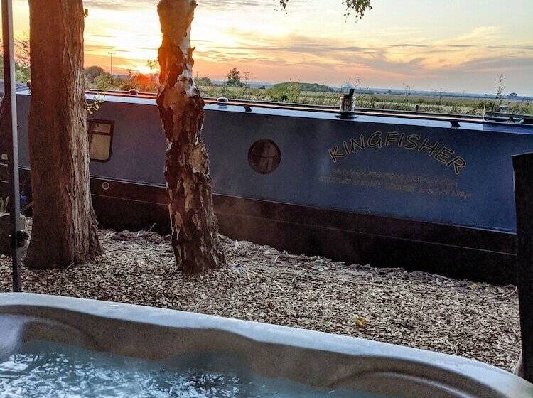 فندق Hawthorn Hideaway