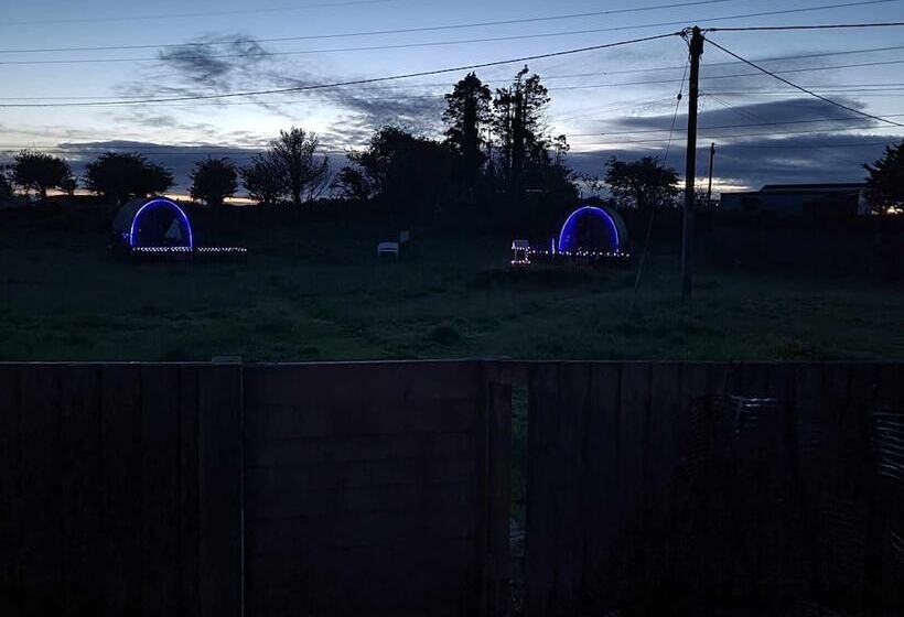 בית מלון כפרי Lovely Glamping Dream Pod In St Austell, Cornwall