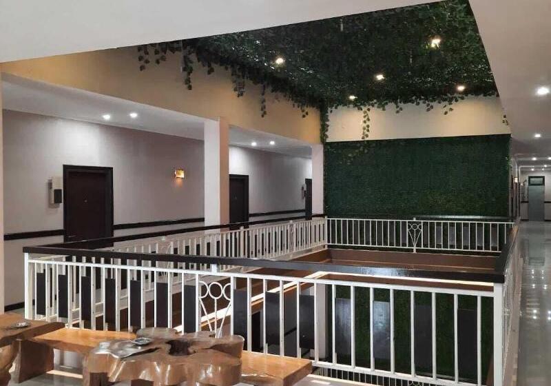 Отель Rahat Icon