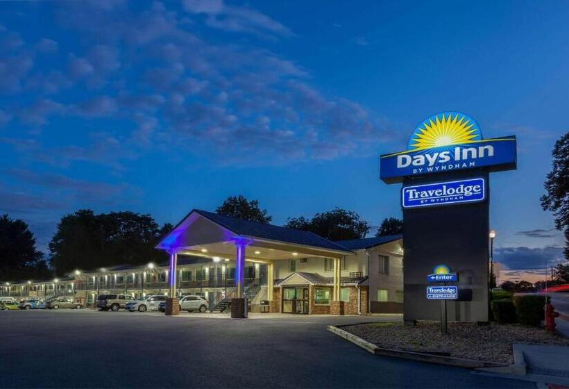 호텔 Travelodge By Wyndham Charles Town/harpers Ferry