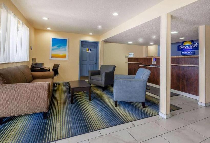 호텔 Travelodge By Wyndham Charles Town/harpers Ferry