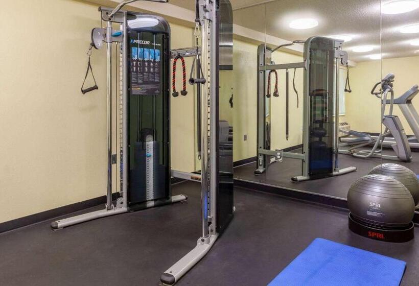 호텔 Travelodge By Wyndham Charles Town/harpers Ferry