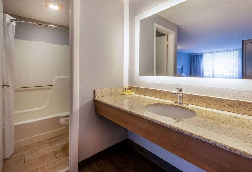 호텔 Travelodge By Wyndham Charles Town/harpers Ferry