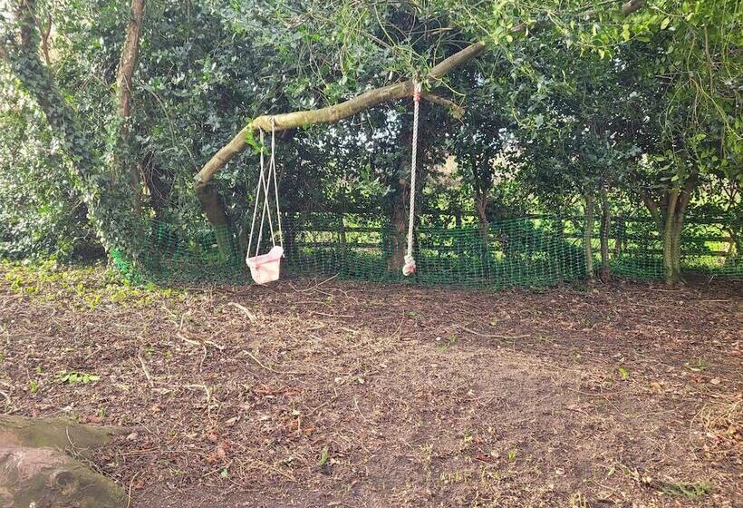 Beautiful 1 Bed Log Cabin In Retford Close To A1