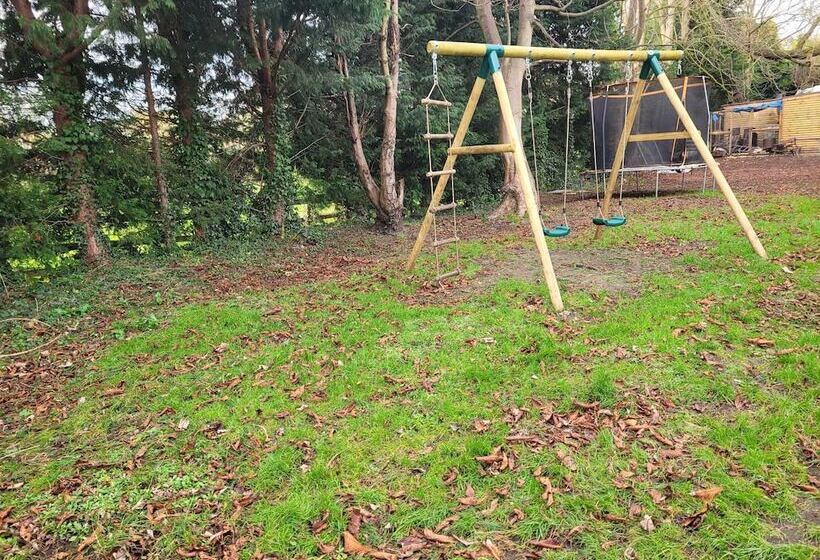 Beautiful 1 Bed Log Cabin In Retford Close To A1