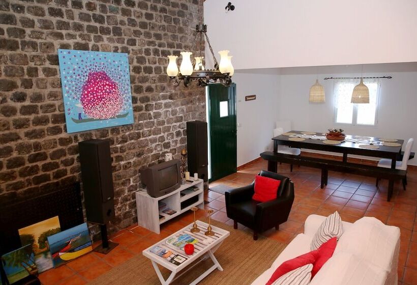 ペンション Mosteiros Vineyard House