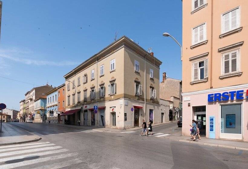 펜션 Polesana Rooms