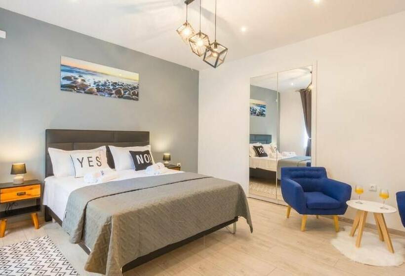 펜션 Rooms Sea & Sun With Private Parking