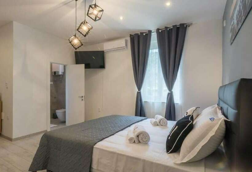 펜션 Rooms Sea & Sun With Private Parking