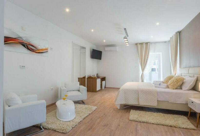 펜션 Rooms Sea & Sun With Private Parking