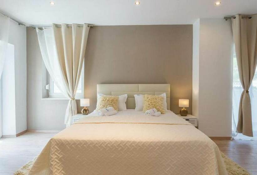 펜션 Rooms Sea & Sun With Private Parking