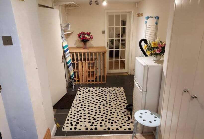 住所  Beautiful 3 Bed House In Chatham