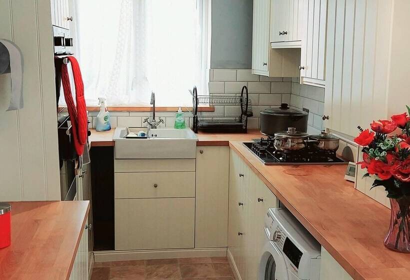 住所  Beautiful 3 Bed House In Chatham