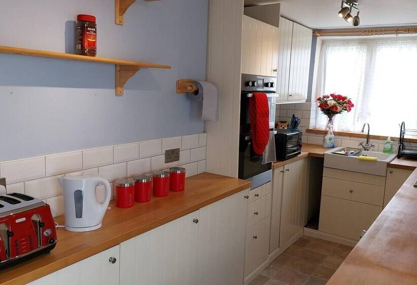 住所  Beautiful 3 Bed House In Chatham